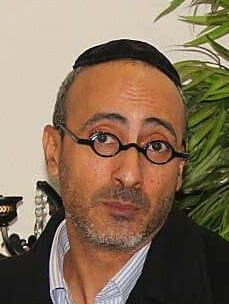 ישורון עוזרי